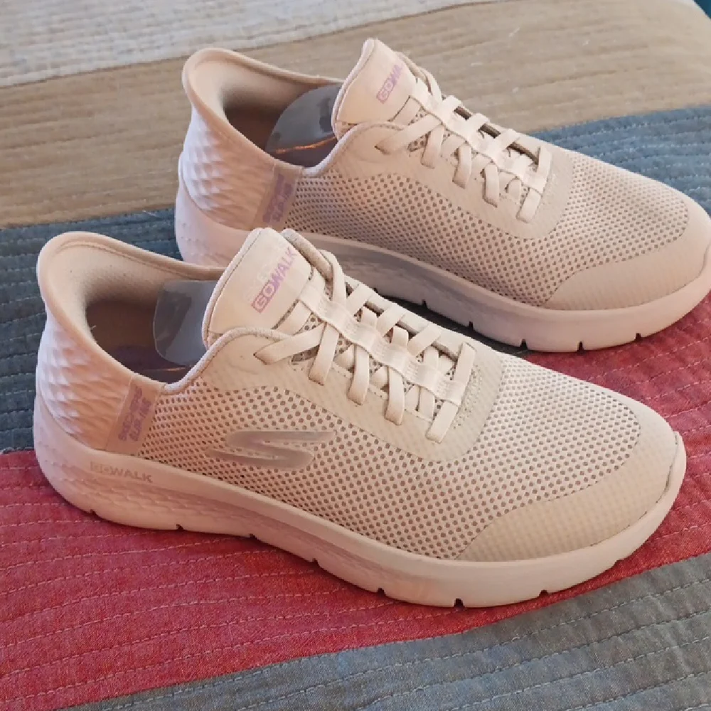 NWOT Skechers Go Walk Slip In Comfort Walking Shoes - Picture 2 of 16